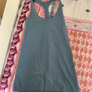 Lululemon tank